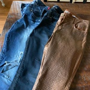 3 pair of guess jeans. All size 28